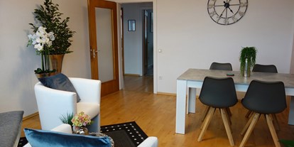 Monteurwohnung - Zimmertyp: Mehrbettzimmer - Hardegsen - Blick auf die Essecke - Ferienwohnung 110 qm, Monteurzimmer Uslar im Solling Niedersachsen