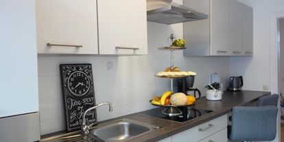 Monteurwohnung - Zimmertyp: Einzelzimmer - Dassel - Küche mit Sitzgelegenheiten - Ferienwohnung 110 qm, Monteurzimmer Uslar im Solling Niedersachsen