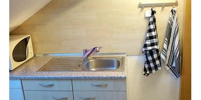 Monteurwohnung - Küche: eigene Küche - Wiesenthau - DG Wohnung mit 4 Betten