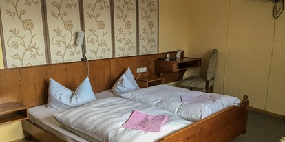 Monteurwohnung - Badezimmer: Gemeinschaftsbad - Hunsrück - Doppelzimmer mit Etagenbad - Unterkunft 5km von Kastellaun