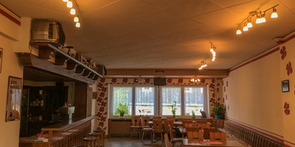 Monteurwohnung - TV - Bärenbach (Rhein-Hunsrück-Kreis) - Restaurant für Frühstück und Abendessen - Unterkunft 5km von Kastellaun