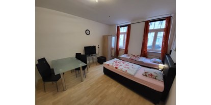 Monteurwohnung - Kühlschrank - Arnstadt - Apartmentzimmer