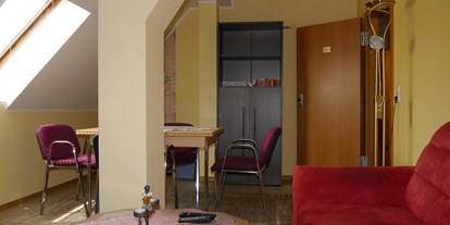 Monteurwohnung - Zimmertyp: Doppelzimmer - Röderaue - Gemeinschafts-Fernsehzimmer - DRK Fremdenzimmer 