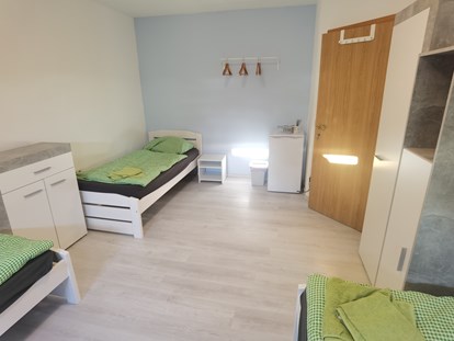 Monteurwohnung - Badezimmer: Gemeinschaftsbad - PLZ 4484 (Österreich) - 1A Zimmervermietung Wagner