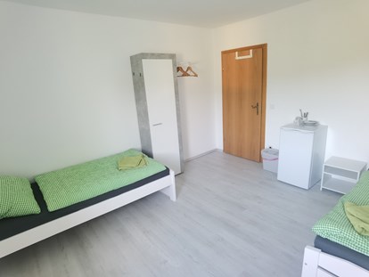 Monteurwohnung - Badezimmer: Gemeinschaftsbad - Schlossberg - 1A Zimmervermietung Wagner