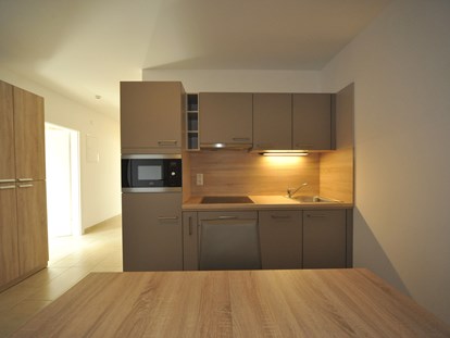 Monteurwohnung - Zimmertyp: Einzelzimmer - Monteurzimmer Linz - Küche - 90+ Monteurzimmer in Linz, Einzelbetten, Parkplätze, WIFI, Küchen