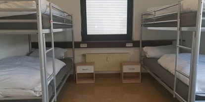 Monteurwohnung - Kühlschrank - PLZ 91239 (Deutschland) - 4 Betten Zimmer
WC im Flur 0,5 m  - Ahmet Cavus