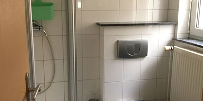 Monteurwohnung - WLAN - Mühl Rosin - Bad mit Toilette  - FeWo Kritzkow 1