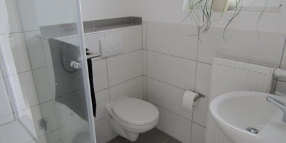 Monteurwohnung - Badezimmer: eigenes Bad - PLZ 67435 (Deutschland) - Badezimmer - Ferienwohnung Südpfalz