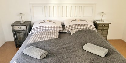 Monteurwohnung - Bettwäsche: Bettwäsche inklusive - Bad Reichenhall - Zentral gelegene Wohnung mit moderner Küche und Terrasse keine Touristen