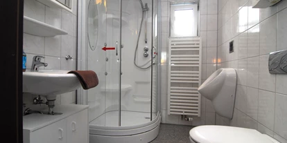 Monteurwohnung - Einzelbetten - PLZ 52224 (Deutschland) - Badezimmer - Monteurwohnungen Krings