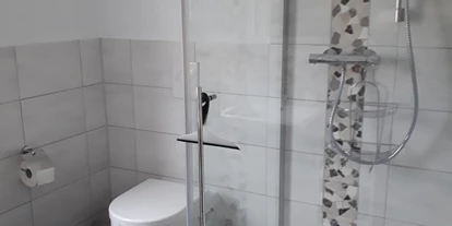 Monteurwohnung - Zimmertyp: Einzelzimmer - Haste - Toilette und Dusche - Gästehaus Habrihausen