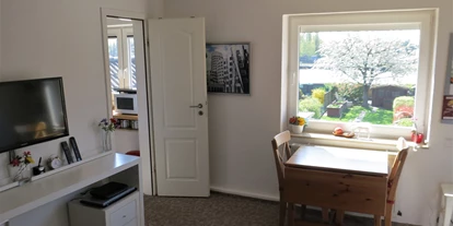 Monteurwohnung - Zimmertyp: Einzelzimmer - PLZ 41460 (Deutschland) - EZ mit Blick in den Garten - Düssel-Wohnung
