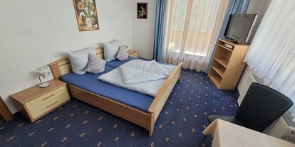 Monteurwohnung - Balkon - Fließ - Doppelzimmer mit DU/WC TV kostenloses W-lan  Terrasse - Bellevue