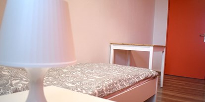 Monteurwohnung - Kühlschrank - Kirburg - helle und freundliche Zimmer (Beispielzimmer) - Boardinghouse Burbach
