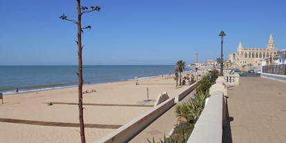 Monteurwohnung - TV - Andalusien - Strand “Regla”, zu Fuß nur 5 Minuten vom Haus entfernt. - Apartamento Caracola. Aire acondicionado, wifi,garaje