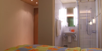 Monteurwohnung - PLZ 3614 (Schweiz) - Zimmer mit TV und Bad - Gasthof Kreuz Amsoldingen