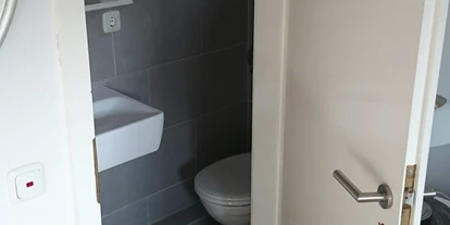 Monteurwohnung - TV - Arnis - Bad mit Dusche und Toilette - Solitüde