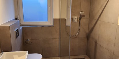 Monteurwohnung - Badezimmer: eigenes Bad - Köln - auszeit appartements & rooms