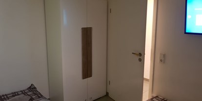 Monteurwohnung - Kühlschrank - Sankt Augustin - auszeit appartements & rooms