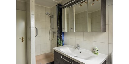 Monteurwohnung - Badezimmer: eigenes Bad - Wismar - Duschbad - Torsten Kessler