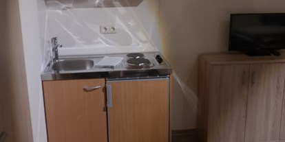 Monteurwohnung - Kühlschrank - Wiesenthau - Jedes Zimmer mit einer Pantryküche - Boardinghaus Modern Living