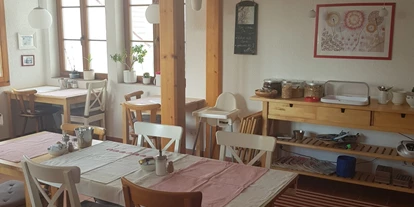 Monteurwohnung - Küche: Gemeinschaftsküche - Schlier - Aufenthaltsraum/ Esszimmer - Pension Rose Monteurzimmer mit Küche