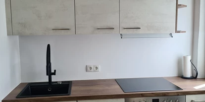 Monteurwohnung - Kühlschrank - Kematen in Tirol - Küche neu  komplett eingerichtet. - Wohnung Innsbruck Nähe Uni
