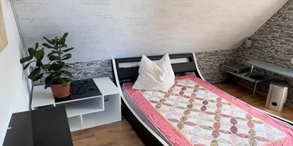Monteurwohnung - TV - Bennungen - Einzelzimmer mit Einzelbett 1,40x2,00m - Ferienwohnung im Südharz am Kyffhäusergebirge