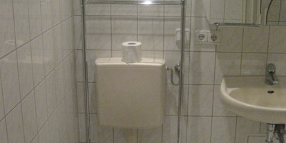 Monteurwohnung - Einzelbetten - PLZ 04720 (Deutschland) - Bad mit Dusche - St. Aegidienblick