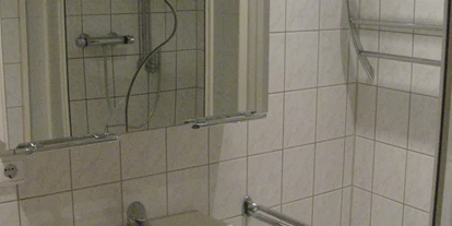 Monteurwohnung - Badezimmer: eigenes Bad - Thümmlitzwalde - St. Aegidienblick