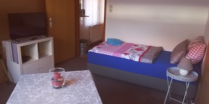 Monteurwohnung - Zimmertyp: Doppelzimmer - Niedersachsen - Wohnung 1
Wohn-/Schlafraum  - Vilser Landhaus Ferienwohnungen/Monteurunterkunft