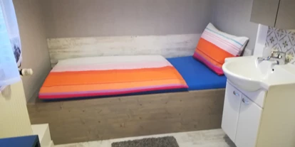 Monteurwohnung - Zimmertyp: Doppelzimmer - Niedersachsen - Wohnung 2
sep. Schlafzimmer
 - Vilser Landhaus Ferienwohnungen/Monteurunterkunft
