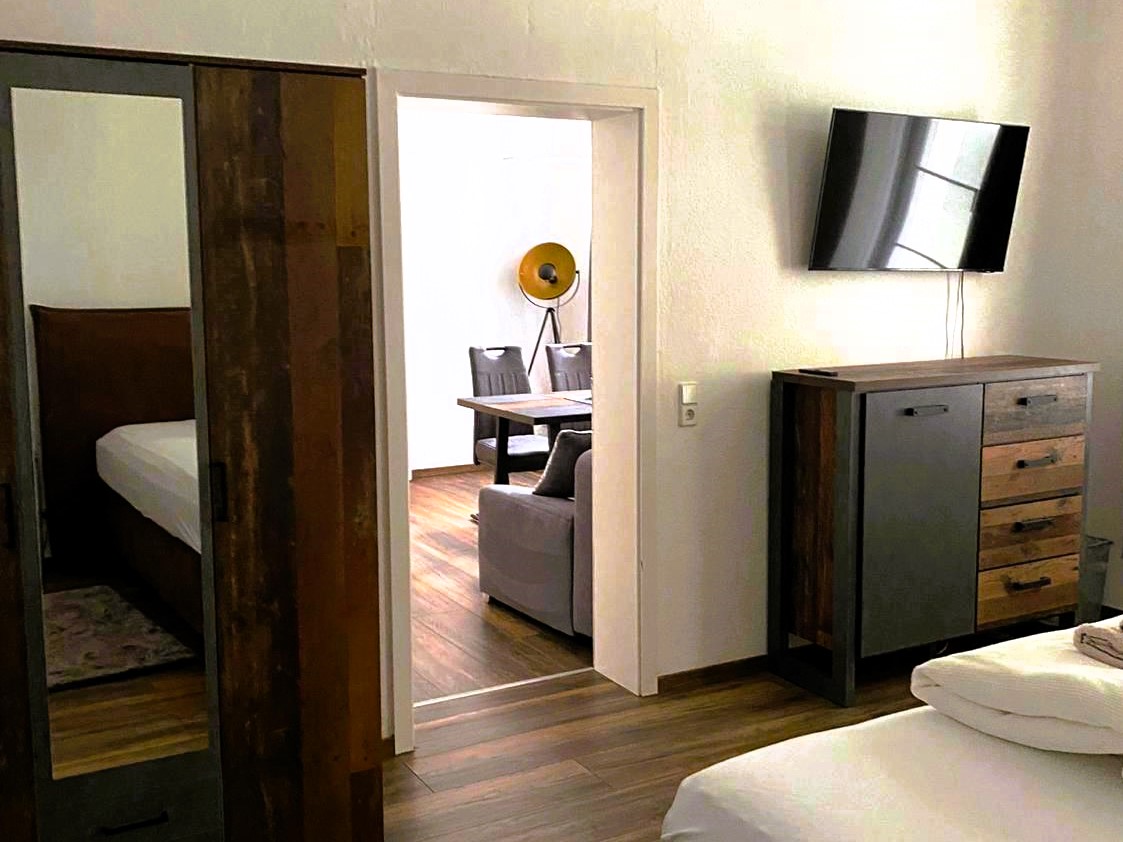 Monteurzimmer - Zentral gelegene Wohnung für max. 4 Personen + Parkplatz
