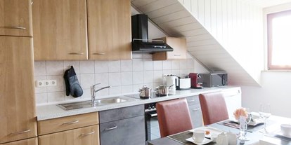 Monteurwohnung - Kühlschrank - Biburg (Landkreis Kelheim) - Ferienwohnung 2 mit voll ausgestatteter Küche - Ferienwohnungen Liebl im Altmühltal