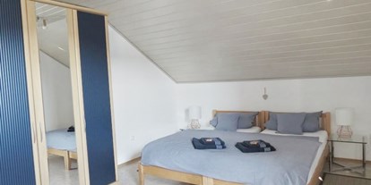 Monteurwohnung - Bettwäsche: Bettwäsche inklusive - PLZ 85101 (Deutschland) - Doppelzimmer 2
Ferienwohnung 2 mit 2 Einzelbetten, die je Bedarf getrennt, oder zusammengestellt werden können.  - Ferienwohnungen Liebl im Altmühltal