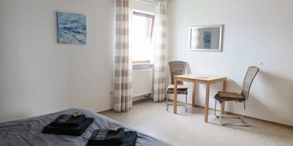 Monteurwohnung - PLZ 92345 (Deutschland) - Doppelzimmer 2
Ferienwohnung 2 mit 2 Einzelbetten, die je Bedarf getrennt, oder zusammengestellt werden können.  - Ferienwohnungen Liebl im Altmühltal