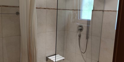Monteurwohnung - Art der Unterkunft: Gästehaus - Morsbach (Kufstein, Langkampfen) - Badezimmer - Personalhaus mit fünf Schlafzimmern
