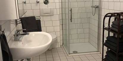 Monteurwohnung - Badezimmer: eigenes Bad - PLZ 45276 (Deutschland) - 90qm 5+1 renovierte & möbl. Wohnung mit Sky&DAZN & Grillplatz