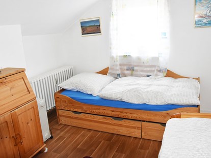 Monteurwohnung - Bettwäsche: Bettwäsche inklusive - Alfter - Schlafzimmer, HomeRent Unterkunft in Euskirchen - HomeRent in Euskirchen 