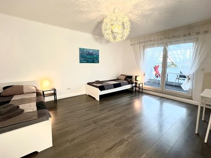 Monteurwohnung - Einzelbetten - PLZ 46446 (Deutschland) - Schlafzimmer, HomeRent Unterkunft in Kleve - HomeRent in Kleve, Bedburg-Hau, Goch, Kranenburg