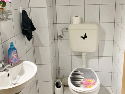 Monteurwohnung - Badezimmer: eigenes Bad - Fröndenberg - Badezimmer, HomeRent Unterkunft in Hemer - HomeRent in Hemer (Sauerland)
