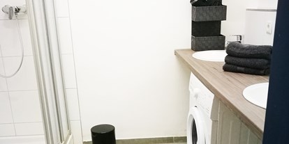 Monteurwohnung - Waschmaschine - Kalkar Hönnepel - Badezimmer, HomeRent Unterkunft in Emmerich - HomeRent in Emmerich und Isselburg 
