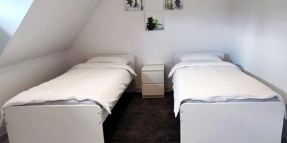 Monteurwohnung - Einzelbetten - Köln Mühlheim - Schlafzimmer, HomeRent Unterkunft in Hürth - HomeRent in Hürth, Brühl, Wesseling