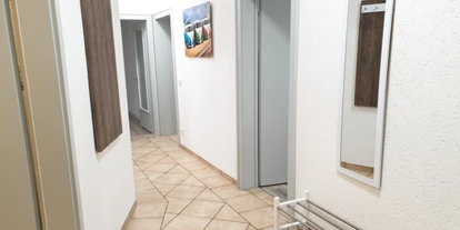 Monteurwohnung - Zimmertyp: Mehrbettzimmer - PLZ 47533 (Deutschland) - Flur, HomeRent Unterkunft in Bedburg-Hau - HomeRent in Bedburg-Hau bei Kleve
