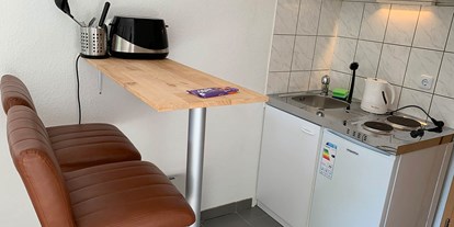 Monteurwohnung - Küche: eigene Küche - Lüneburger Heide - Küche, HomeRent Unterkunft in Celle - HomeRent in Celle bei Hannover