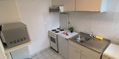 Monteurwohnung - Zimmertyp: Doppelzimmer - PLZ 61184 (Deutschland) - Küche, HomeRent Unterkunft in Bad Vilbel - HomeRent in Bad Vilbel, Maintal, Schöneck, Niederdorfelden uvm. 