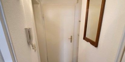 Monteurwohnung - Zimmertyp: Mehrbettzimmer - PLZ 63674 (Deutschland) - Flur, HomeRent Unterkunft in Bad Vilbel - HomeRent in Bad Vilbel, Maintal, Schöneck, Niederdorfelden uvm. 
