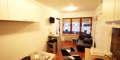 Monteurwohnung - Zimmertyp: Einzelzimmer - Neubeuern - Schlafzimmer, HomeRent Unterkunft in Bad Endorf - HomeRent in Bad Endorf 