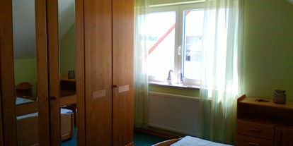Monteurwohnung - Zimmertyp: Doppelzimmer - Bühren (Landkreis Göttingen) - Schlafzimmer 3 - Ferienwohnung-Nickel, Niemetal
